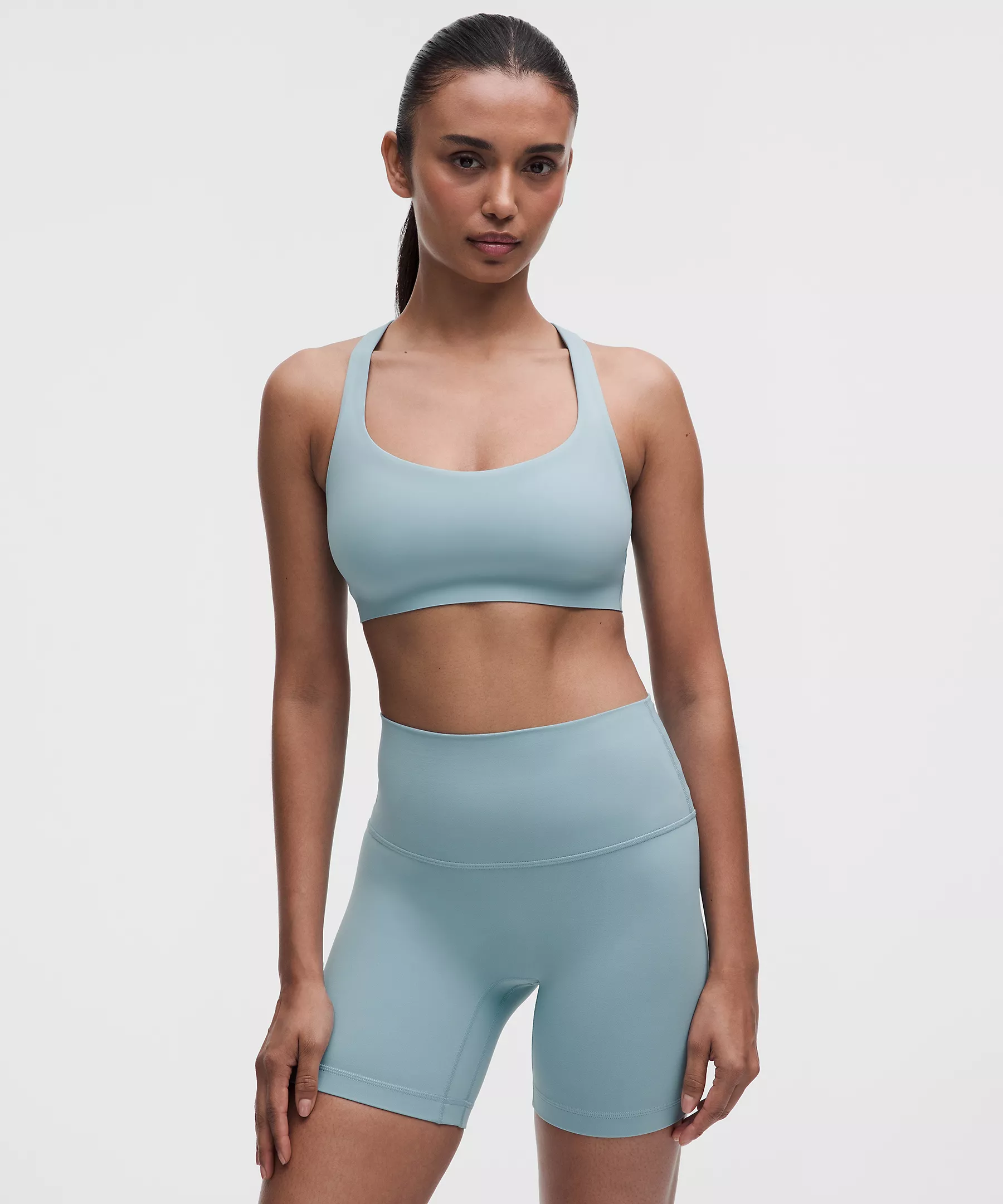 Alo Yoga vs Lululemon