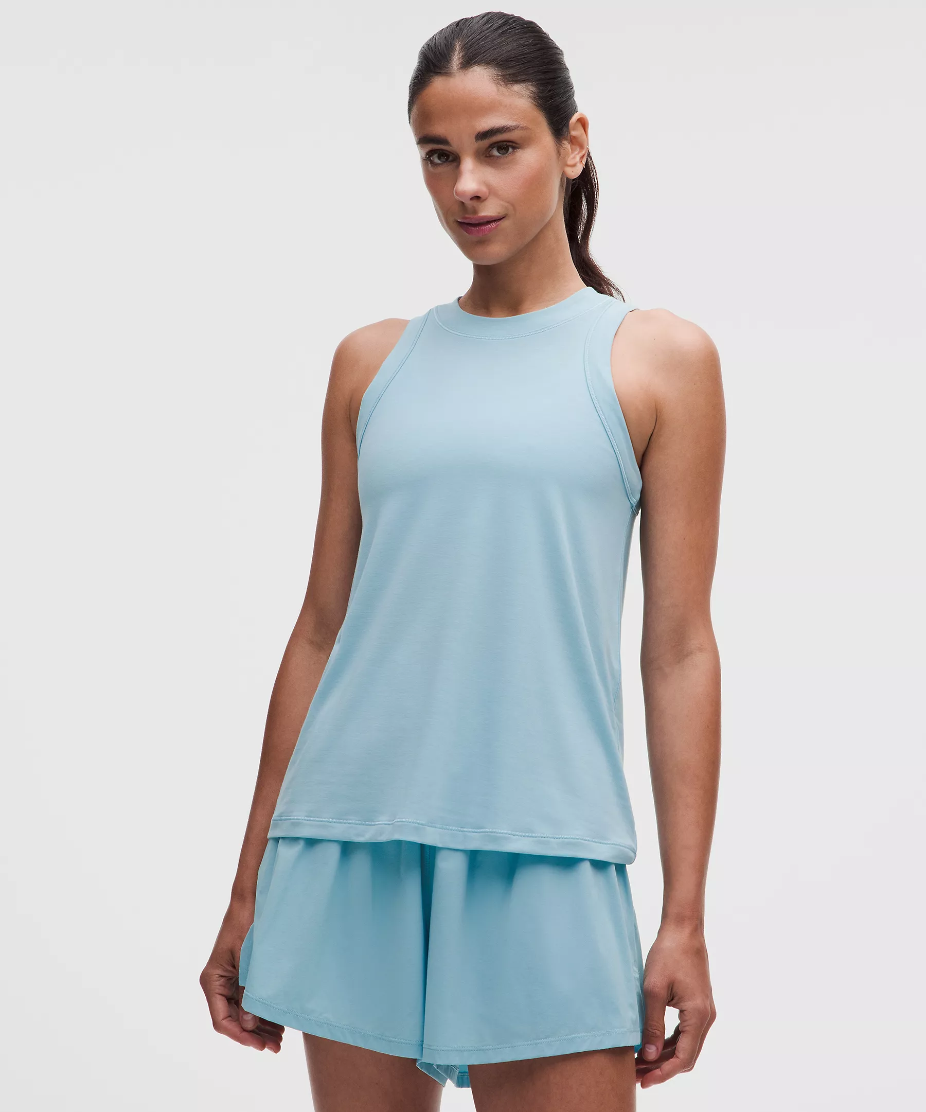 Alo Yoga vs Lululemon